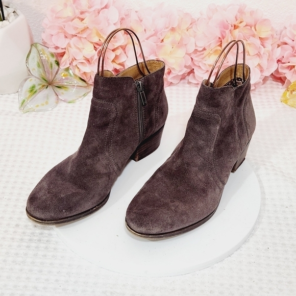 Lucky Brand Brolley Side Zip Leather Ankle Bootie Size 8.5M - Picture 1 of 12